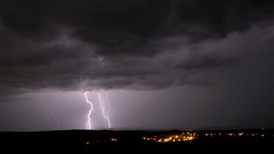  قتلى ومصابون جراء تعرضهم لصواعق رعدية في اليمن