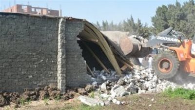 إزالة 3 حالات بناء مخالف بقرى برطس في أوسيم 