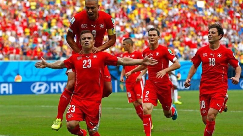 لاعبو منتخب سويسرا