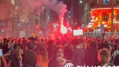 بلاك بلوك تثير الشغب وسط باريس احتجاجا على نتائج الانتخابات