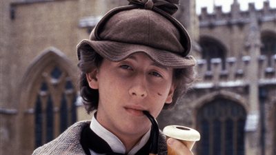 أمازون برايم تنتج مسلسلا عن حياة شارلوك هولمز في شبابه