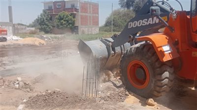 إزالة 15 حالة بناء مخالف جنوب محافظة الأقصر