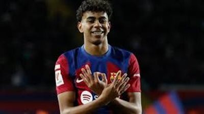 الكشف عن تفاصيل الصور المثيرة لميسي مع يامال