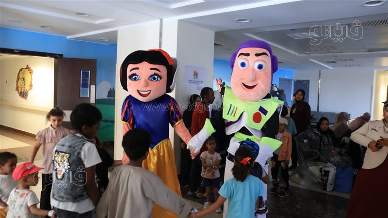 أثناء الاحتفال، فيتو