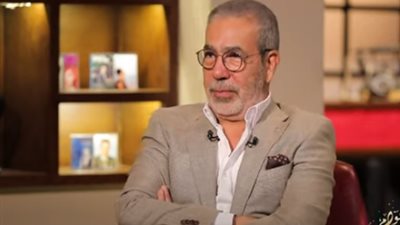 تخيلوا لما حفيدة أم كلثوم تتحجب، تصريحات مدحت العدل تثير الجدل