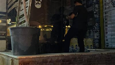 غلق وتشميع 12 محلا بالعجمي خالفوا مواعيد الغلق الجديدة في أول أيام التطبيق (صور)