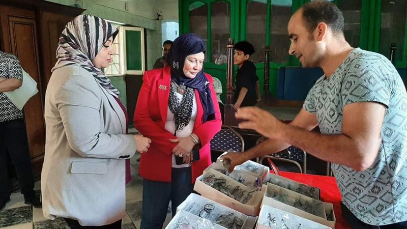 قافلة طبية من جامعة