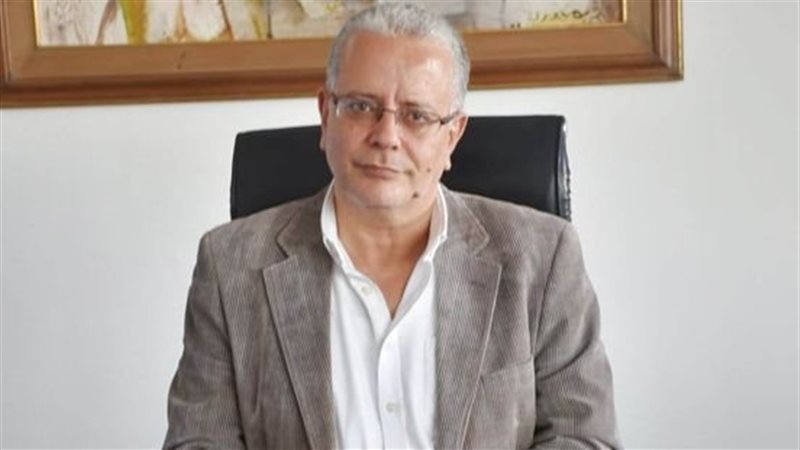 الدكتور وليد قانوش،