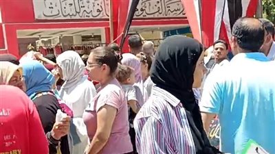 طلاب الثانوية العامة بالفيوم سعداء بسهولة مستوى امتحان اللغة الإنجليزية 