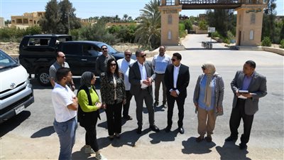 محافظ الفيوم يتابع إجراءات وضوابط الاشتراطات البنائية بقرية تونس