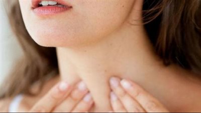 علاج اللوزتين عند الكبار، أسباب وأعراض الإصابة بها