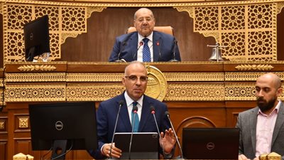 وزير الموارد المائية يكشف معوقات الري الحديث: بعض الفلاحين 