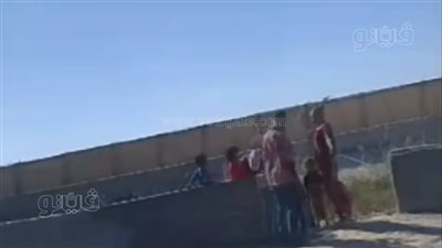 ممارسات فاضحة في الطريق العام.. المدمنون والمشردون يحتلون طريق سيدي كرير الساحلي بالإسكندرية.. والأهالي يطالبون المحافظة بالتدخل (فيديو)