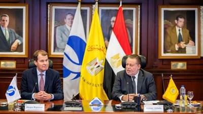 محافظ البنك المركزي يوقع على ميثاق مبادرة تمويل رائدات الأعمال 