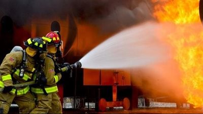 حريق بإحدى مدارس حلوان والحماية المدنية تدفع بسيارات إطفاء 