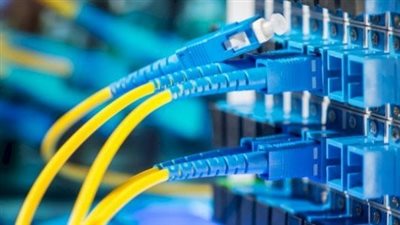 تفاصيل مشروع بناء وتشغيل شبكات الألياف الضوئية بين مصر والاتحاد الأوروبي (إنفوجراف)