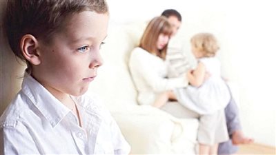 هل يجوز أن يخص الوالد أحد أولاده بالهبة دون إخوته؟ الأزهر للفتوى يجيب