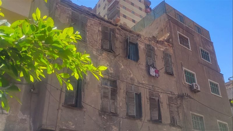 العقار المنهار أجزائه