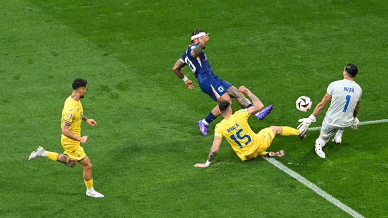 مباراة هولندا ورومانيا