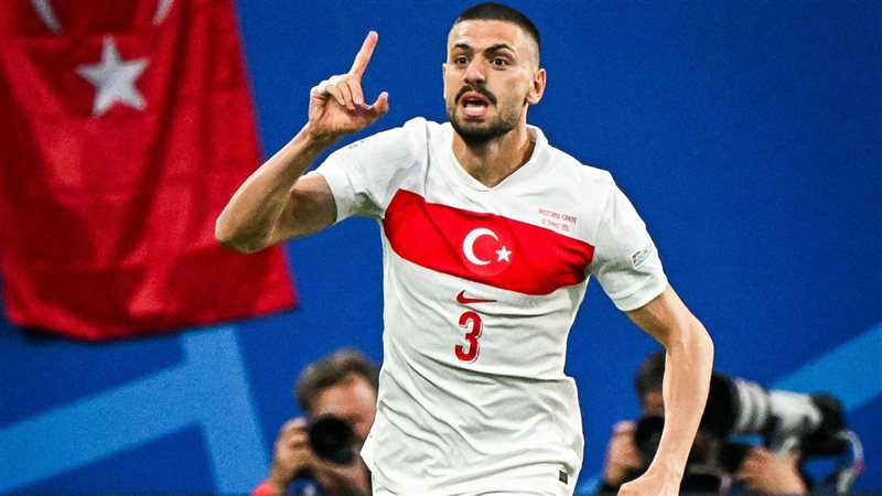ميريح ديميرال لاعب