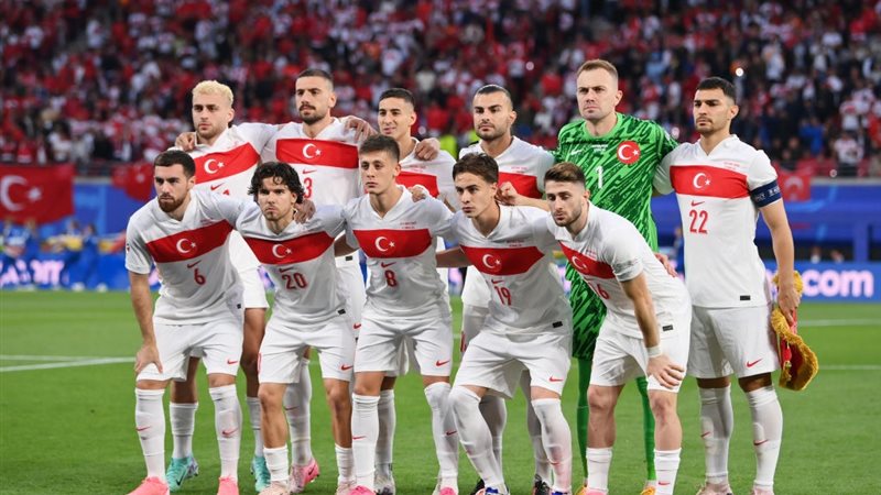 منتخب تركيا يفوز