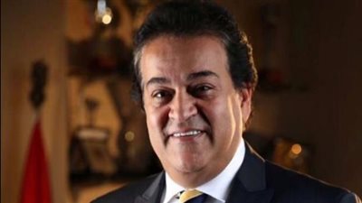 خالد عبدالغفار، من طب عين شمس إلى نائب رئيس مجلس الوزراء لشئون التنمية البشرية