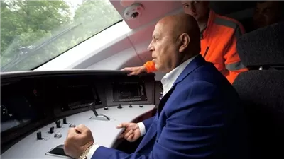 وزير النقل: قطار سيناء سيحدث نقلة للتنمية بالمناطق المجاورة للمحطات