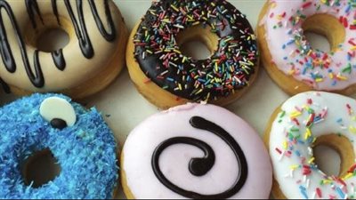 طريقة عمل الدونات، حلوى غربية لذيذة سهلة التحضير 