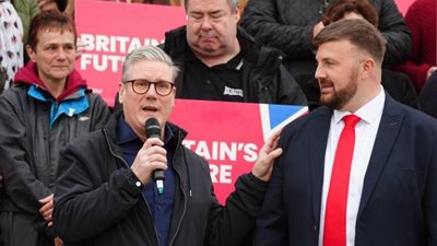 رئيس الوزراء البريطاني الجديد يلتقي الملك تشارلز ويلقي بيانا في داونينج ستريت 