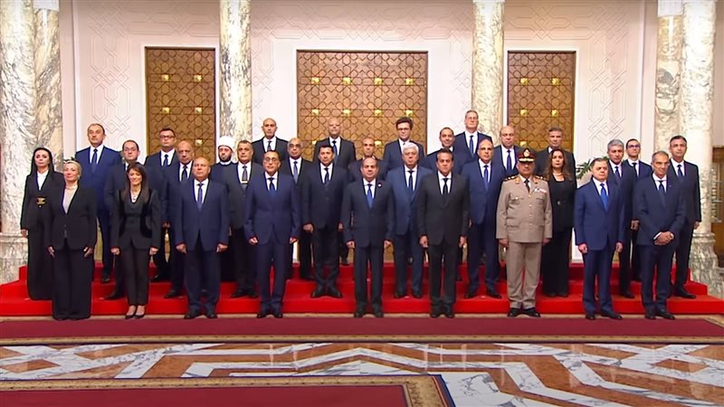 لحظة أداء الحكومة