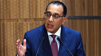 هل يمكن دمج وزارتي الكهرباء والبترول؟ مدبولي يجيب 