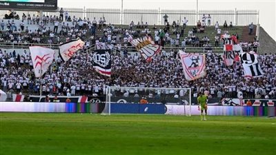 بالقمصان والأعلام البيضاء، الجالية المصرية في كينيا تساند الزمالك