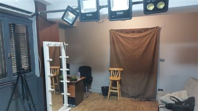 ضبط مكتب إنتاج فنى لتصوير وإنتاج مقاطع الفيديو بالمخالفة للقانون بالعجوزة