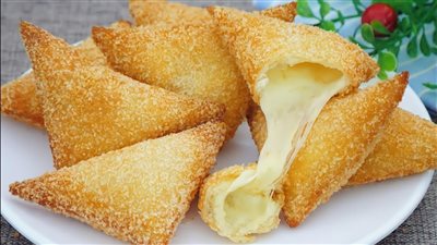 طريقة عمل سمبوسك الجبن بدون عجين، هشة ومذاقها لا يقاوم 