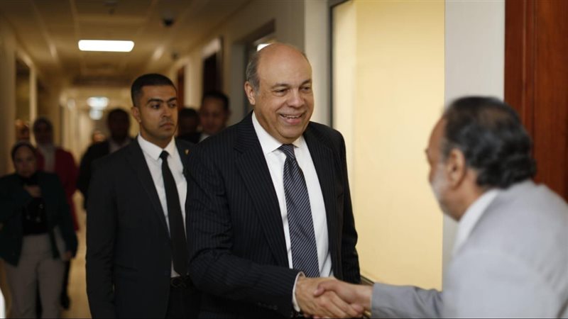 وزير الطيران المدني