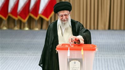 انتخابات إيران، خامنئي يوجه رسالة للشعب ومحافظ طهران يكشف مفاجأة بشأن نسب المشاركة