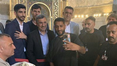 الرئيس الإيراني الأسبق يغادر إلى تركيا تاركًا الجولة الثانية من الانتخابات