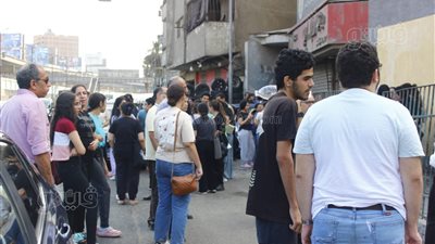 بدء دخول طلاب الثانوية العامة إلى اللجان لأداء امتحان مادتي الكيمياء والجغرافيا (صور)