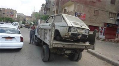 رفع 36 سيارة ودراجة نارية متروكة في حملة مرورية بالقاهرة والجيزة