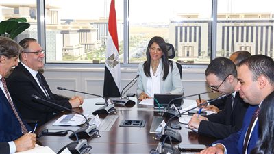 المشاط: تطوير سياسات الاقتصاد الكلي لدفع جهود التنمية وزيادة استثمارات الصحة والتعليم