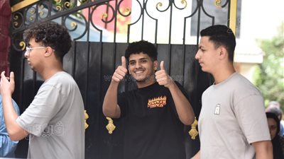 10 صور ترصد فرحة طلاب الثانوية العامة بسهولة امتحان الجغرافيا 