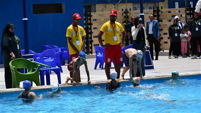 وزير الرياضة ومحافظ الجيزة يفتتحان مجمعا اجتماعيا لألعاب الماء بنادي الترسانة