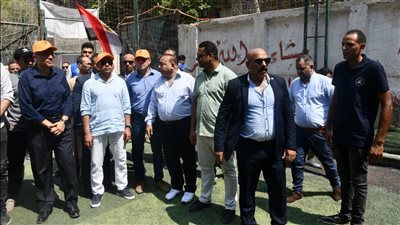 أشرف صبحي ومحافظ الجيزة يفتتحان مشروعات الطرح الاستثماري بمركز شباب الكوم الأخضر 