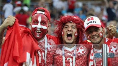 يورو 2024، أجواء رائعة لجماهير سويسرا أمام إنجلترا (فيديو)