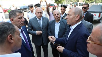 محافظ القاهرة: تقييم رؤساء الأحياء بناء على رضا المواطنين (صور)