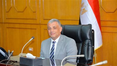 محافظ الإسماعيلية: العمل مع كافة الجهات بالفترة المقبلة لخدمة المواطنين