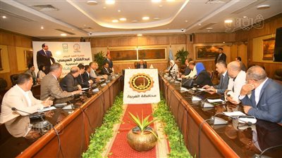 محافظ الغربية لرؤساء المدن: نتعاون جميعًا لخدمة المواطن