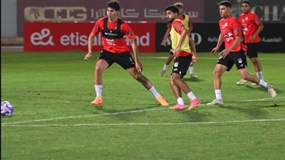 المنتخب الأولمبي يخوض مرانا صباحيا قبل السفر إلى فرنسا