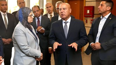  أخبار مصر: درجات الحرارة غدا الأحد 7-7-2024.. شروط ترقيات الموظفين في الحكومة لعام 2024.. وكامل الوزير: نظام جديد للتصاريح الخاصة بإنشاء المصانع