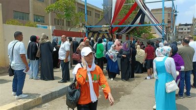 آراء طلاب الثانوية العامة في القليوبية حول امتحاني الكيمياء والجغرافيا (بث مباشر)